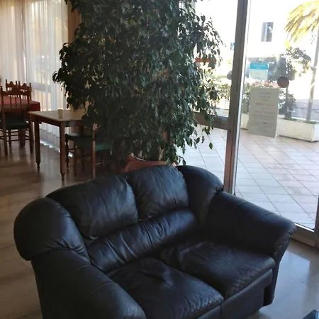 Hotel Holiday 3* Pescara