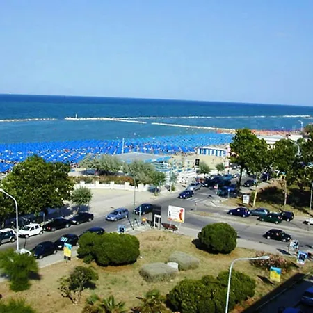 Hotel Holiday Hotel