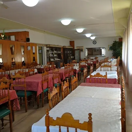 Hotel Holiday Hotel 3*