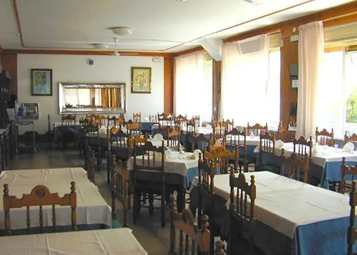 Hotel Holiday Ξενοδοχείο Πεσκάρα