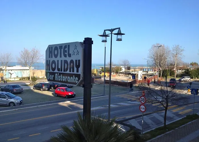 Hotel Holiday Ξενοδοχείο 3*
