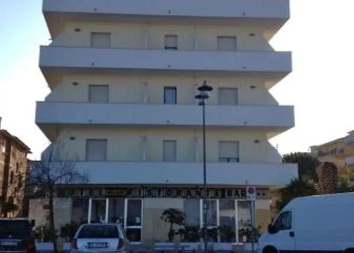 Ξενοδοχείο Hotel Holiday Πεσκάρα